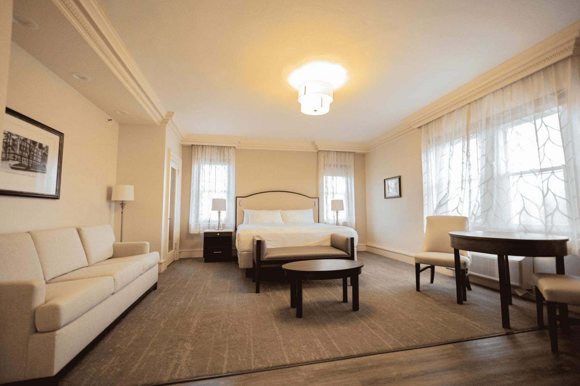 The Albion Summit Hotel Buitenkant foto
