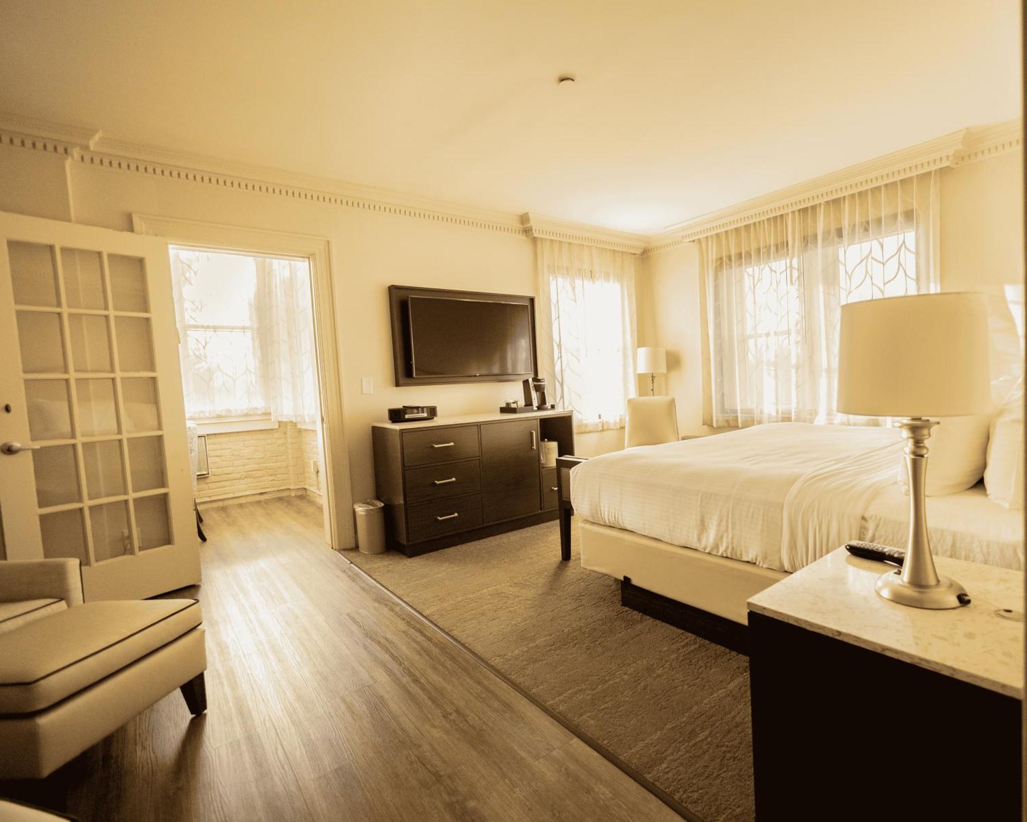 The Albion Summit Hotel Buitenkant foto